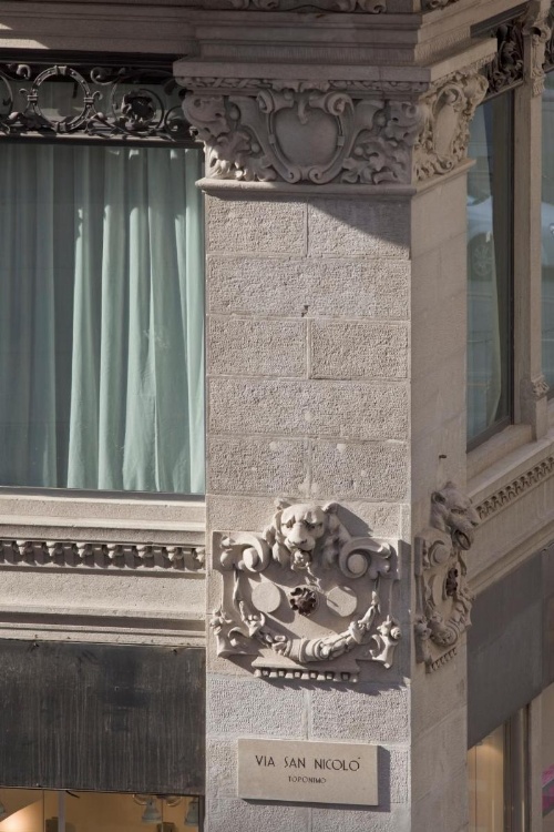 Palace Suite image 8