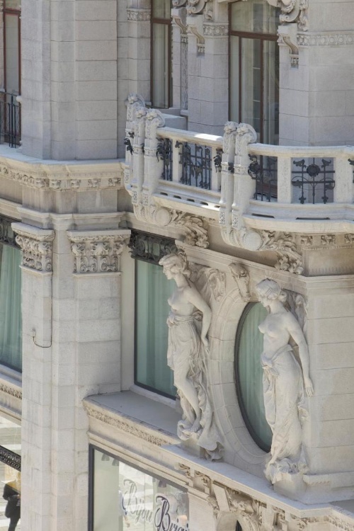Palace Suite image 11