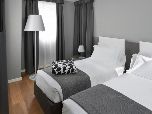 Palace Suite image 22